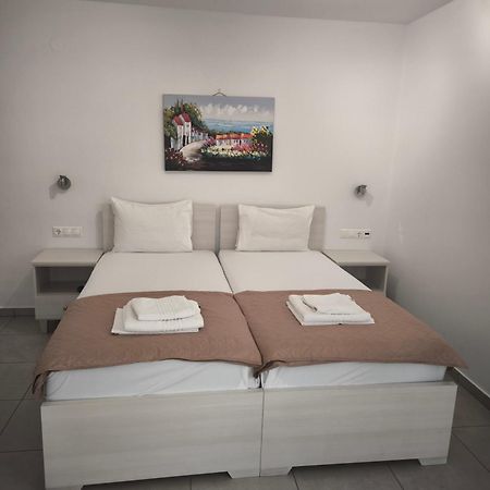 Alexia Rooms Palaiochora Zewnętrze zdjęcie