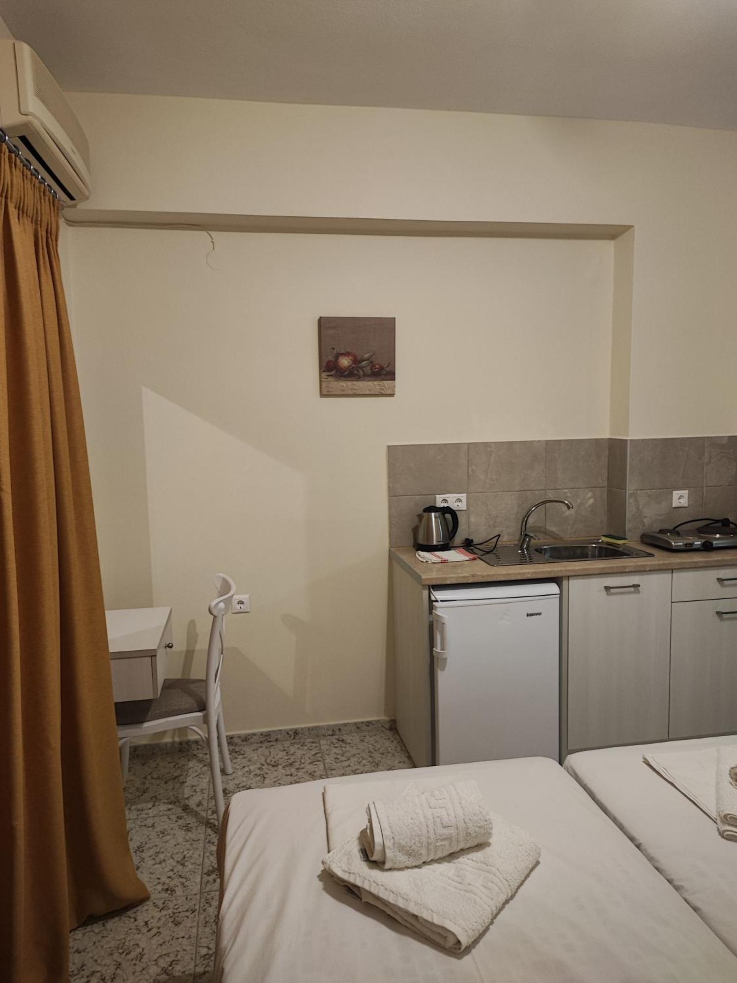 Alexia Rooms Palaiochora Zewnętrze zdjęcie