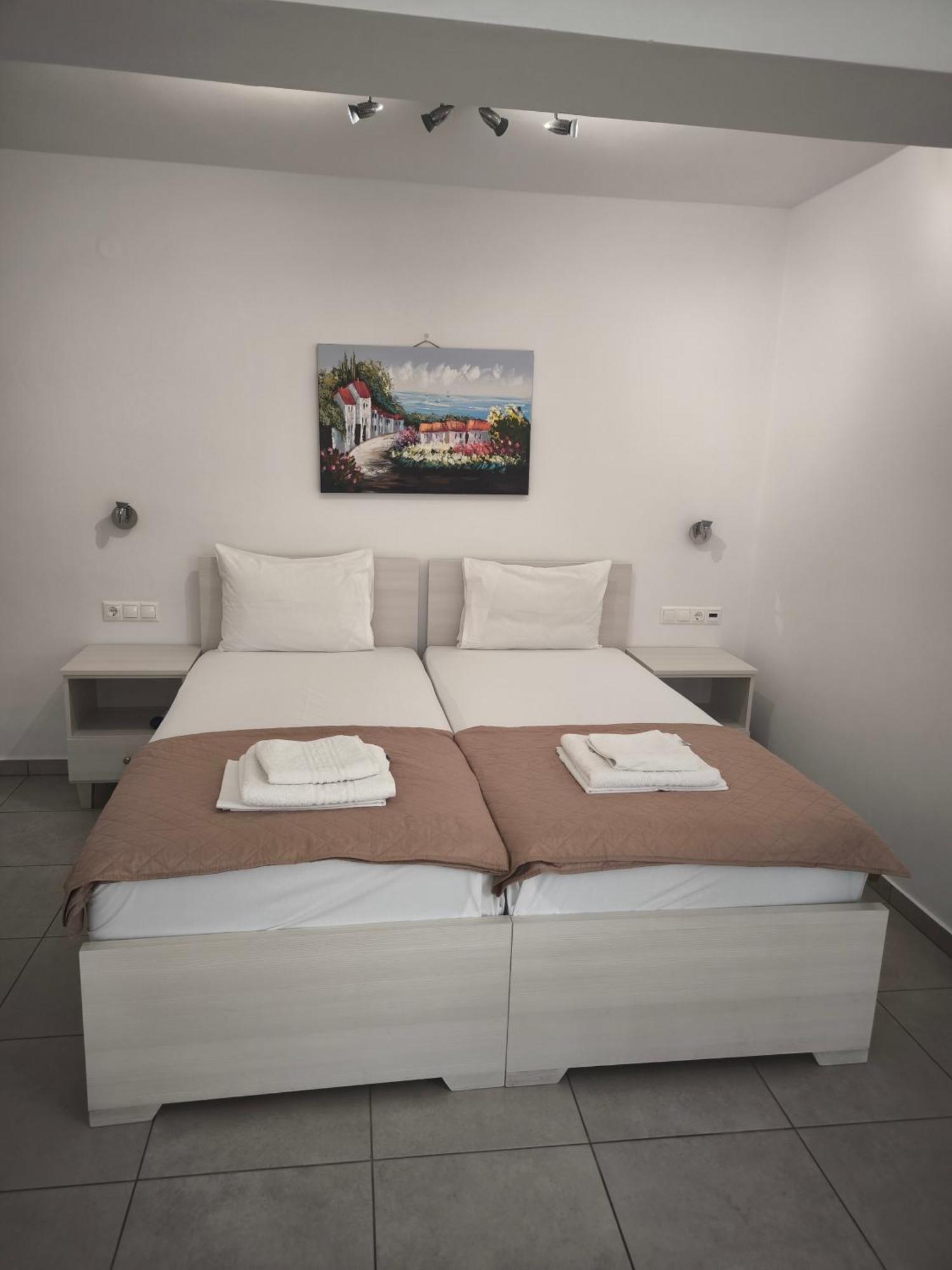 Alexia Rooms Palaiochora Zewnętrze zdjęcie